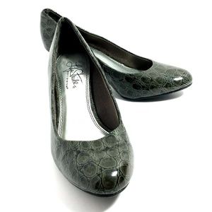 LifeStride Soft System Parigi Pump Gray Snakeskin